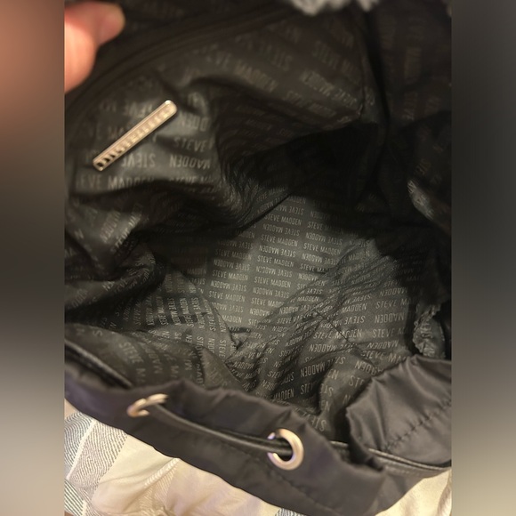 CLEARANCE!! Steve Madden Large Bsolly Backpack - Picture 8 of 11